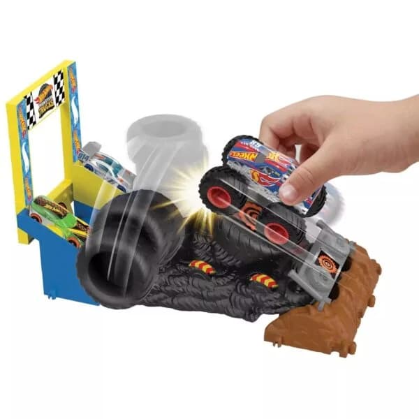 Hot Wheels Monster Trucks Smash Race 4+ - HNB89
