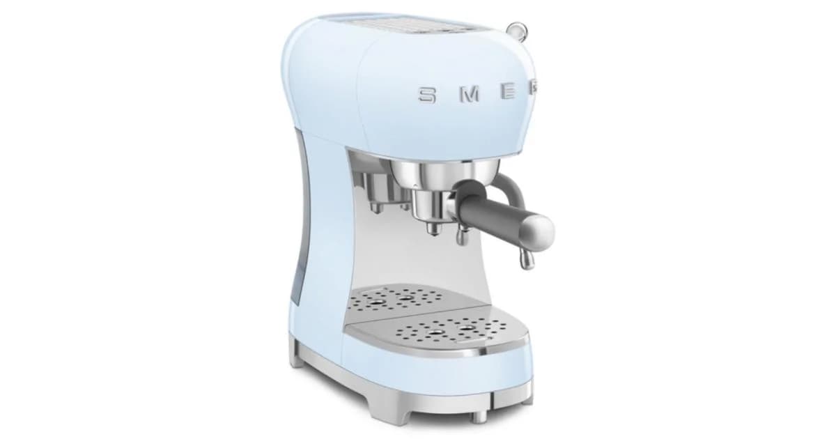Máquina de Café Smeg ECF02PBEU